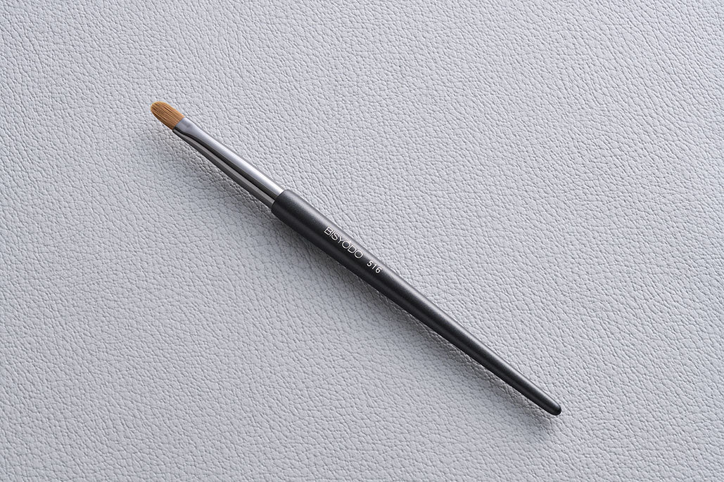 【ウエダ美粧堂化粧筆】キャップ付きコンシーラーブラシ(丸平)S-516