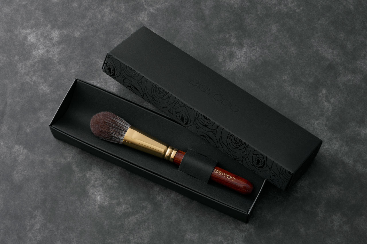 ウエダ美粧堂化粧筆】パーフェクトフィットチークブラシ（丸平）B-C-02